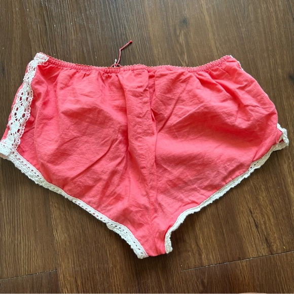 Y2K 2003 Victoria's Secret Embroidered Bloomer Shorts Pink Crochet Lace Coquette - Picture 8 of 9